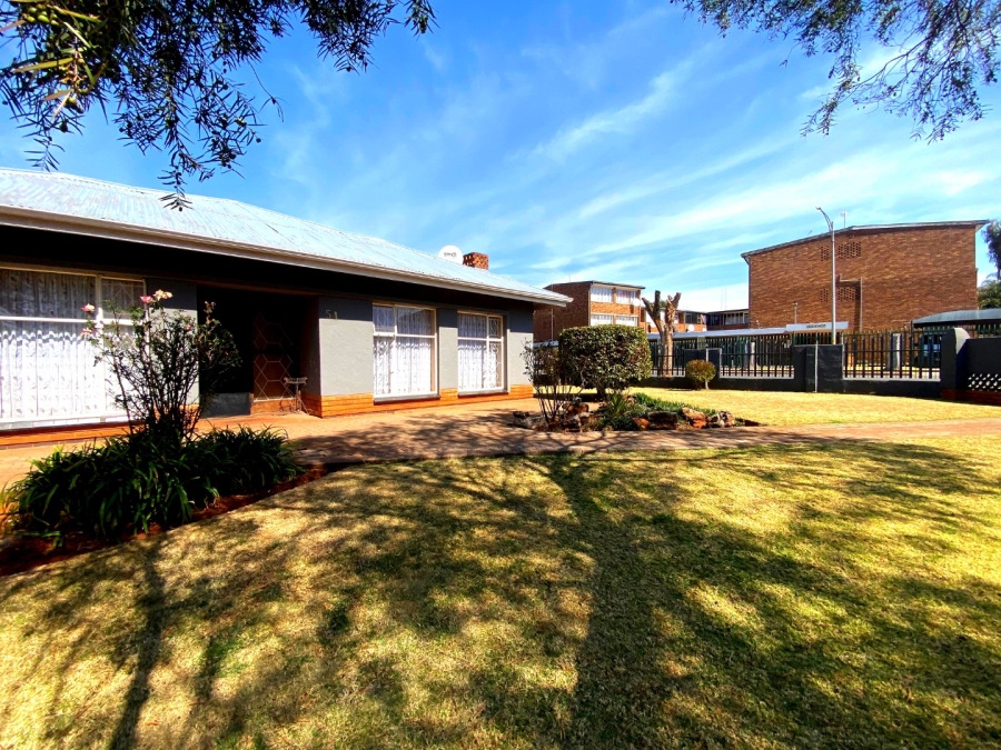 3 Bedroom Property for Sale in Casseldale Gauteng