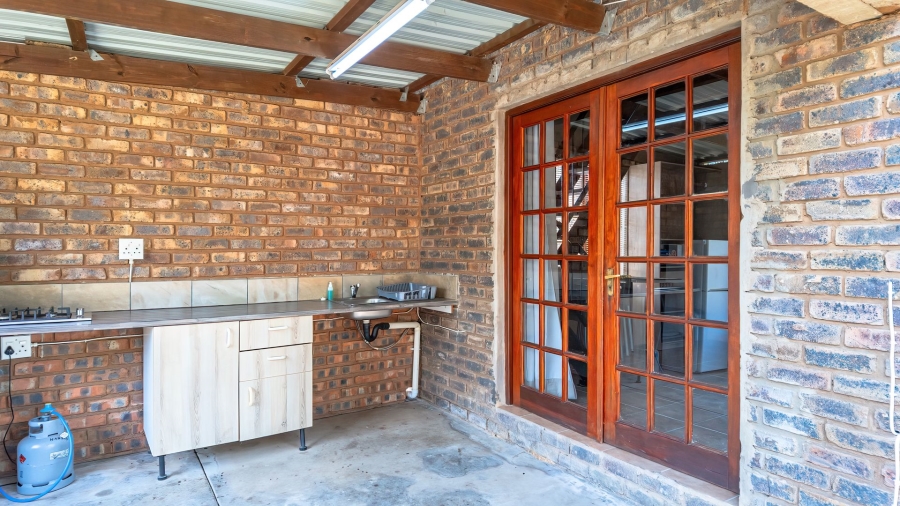 Commercial Property for Sale in Dinokeng Game Reserve Gauteng