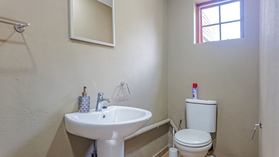 Commercial Property for Sale in Dinokeng Game Reserve Gauteng