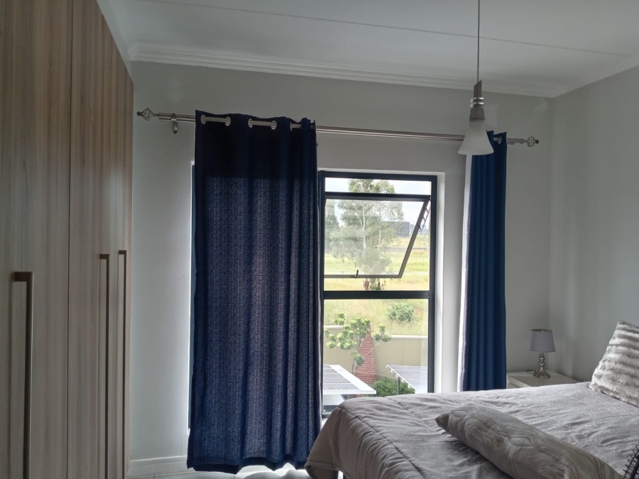 To Let 3 Bedroom Property for Rent in Waterfall Gauteng