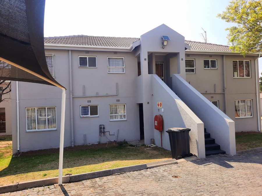 2 Bedroom Property for Sale in Vorna Valley Gauteng