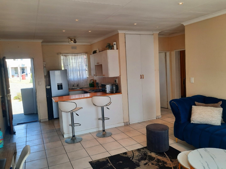 2 Bedroom Property for Sale in Vorna Valley Gauteng