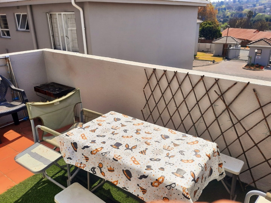 2 Bedroom Property for Sale in Vorna Valley Gauteng