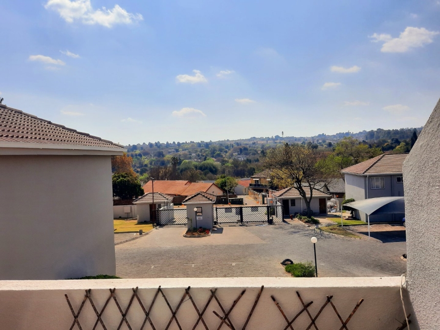 2 Bedroom Property for Sale in Vorna Valley Gauteng