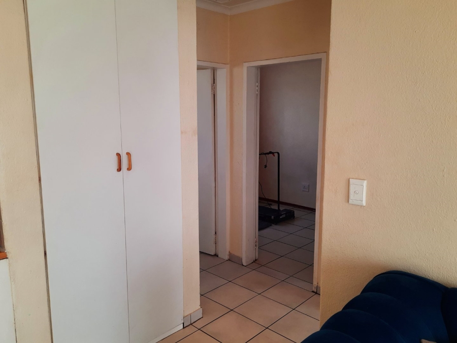 2 Bedroom Property for Sale in Vorna Valley Gauteng