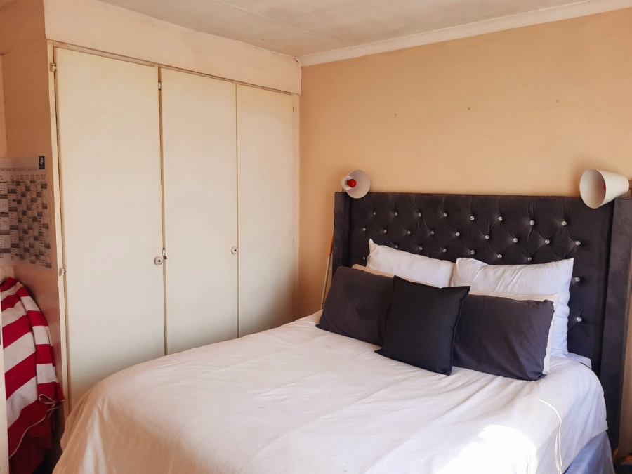 2 Bedroom Property for Sale in Vorna Valley Gauteng