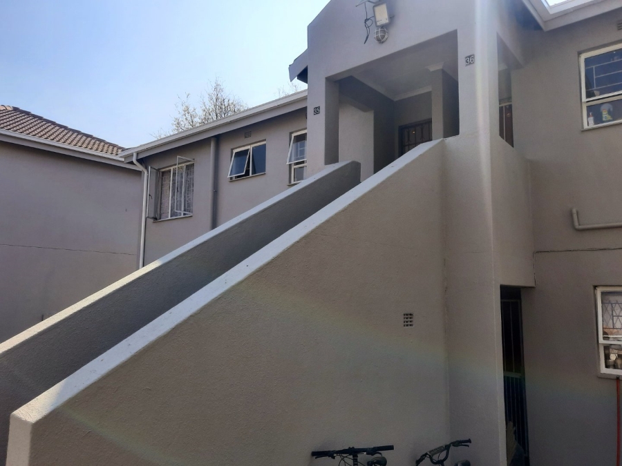 2 Bedroom Property for Sale in Vorna Valley Gauteng