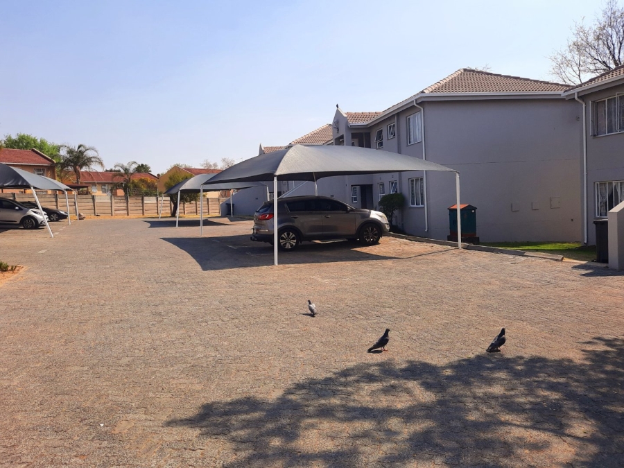 2 Bedroom Property for Sale in Vorna Valley Gauteng