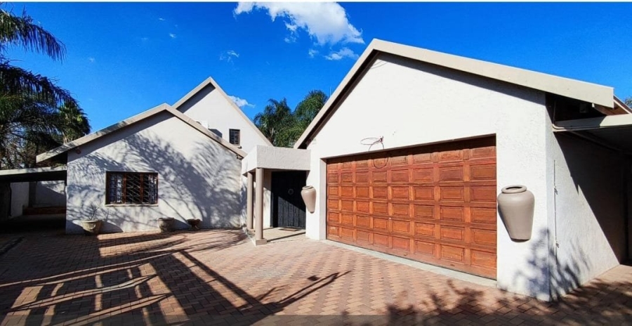 4 Bedroom Property for Sale in Van Riebeeck Park Gauteng