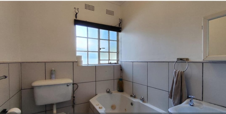 4 Bedroom Property for Sale in Van Riebeeck Park Gauteng