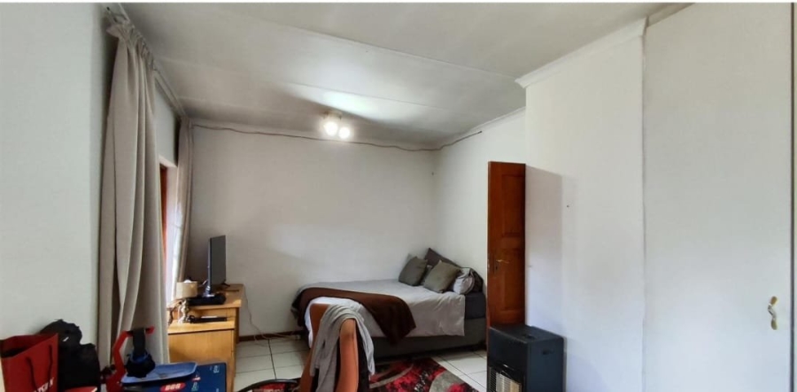 4 Bedroom Property for Sale in Van Riebeeck Park Gauteng