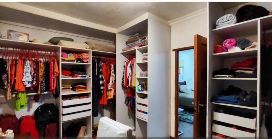 4 Bedroom Property for Sale in Van Riebeeck Park Gauteng