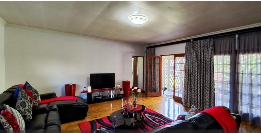 4 Bedroom Property for Sale in Van Riebeeck Park Gauteng