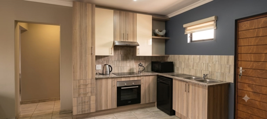 To Let 2 Bedroom Property for Rent in Noordwyk Gauteng