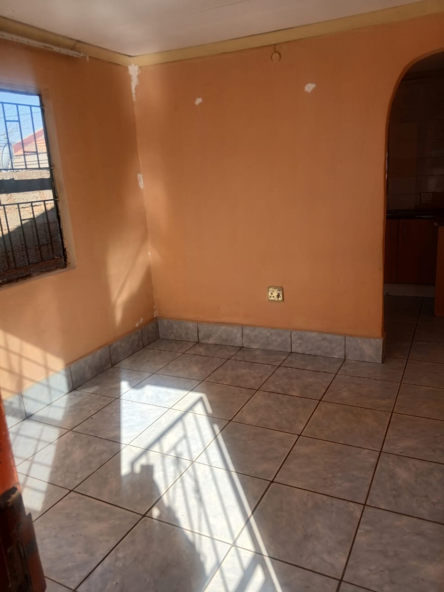 2 Bedroom Property for Sale in Palm Ridge Gauteng