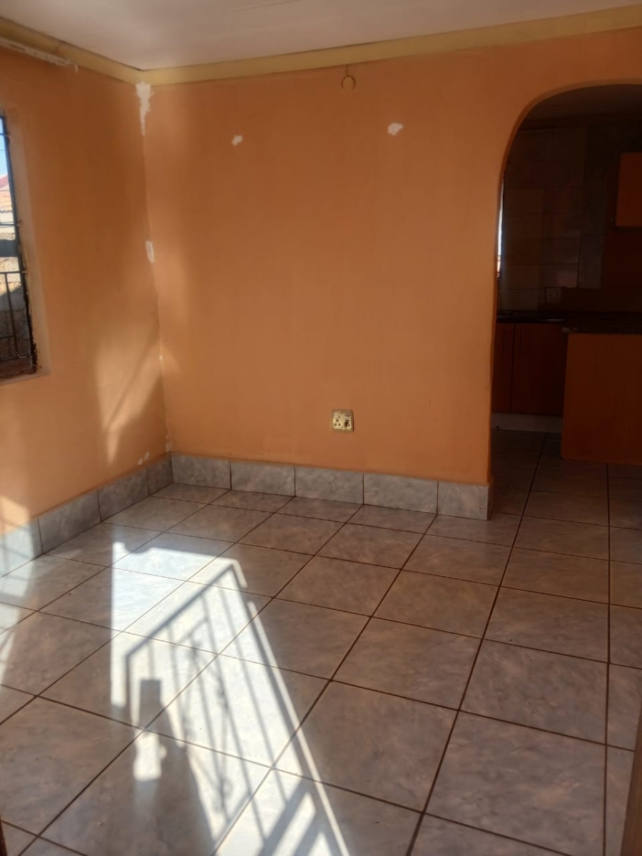 2 Bedroom Property for Sale in Palm Ridge Gauteng