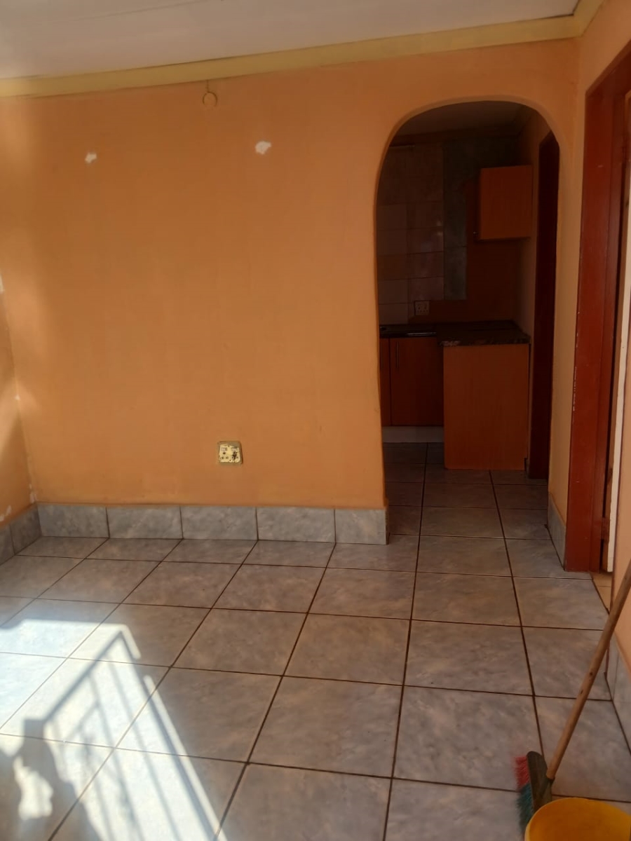 2 Bedroom Property for Sale in Palm Ridge Gauteng