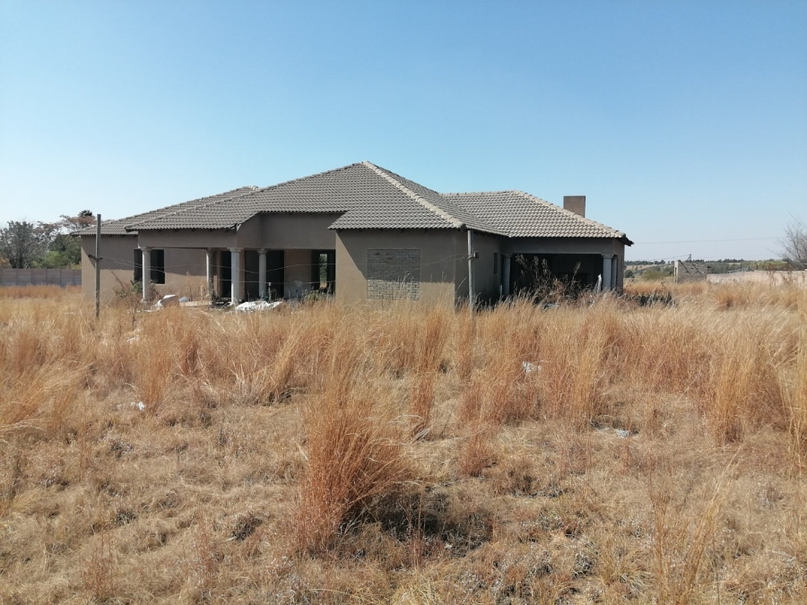 To Let Commercial Property for Rent in Glen Austin Gauteng