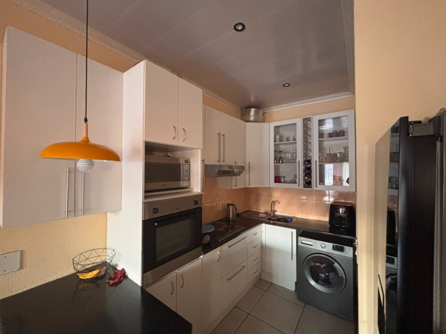 To Let 3 Bedroom Property for Rent in Ridgeway Gauteng