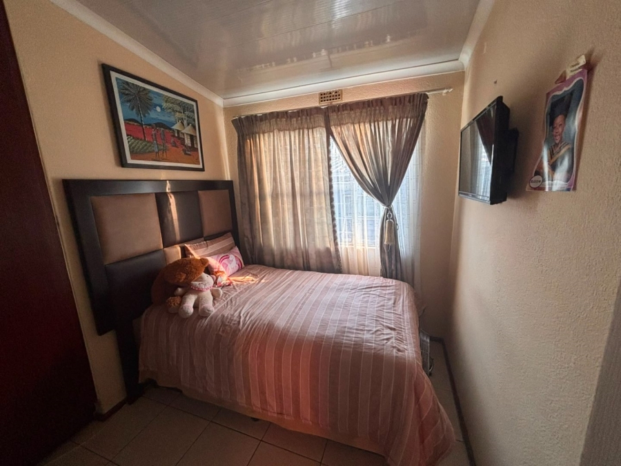 To Let 3 Bedroom Property for Rent in Ridgeway Gauteng