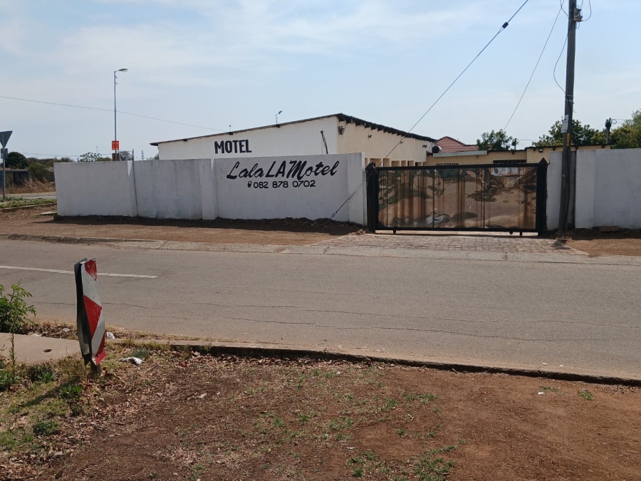 Commercial Property for Sale in Ga-Rankuwa Unit 2 Gauteng