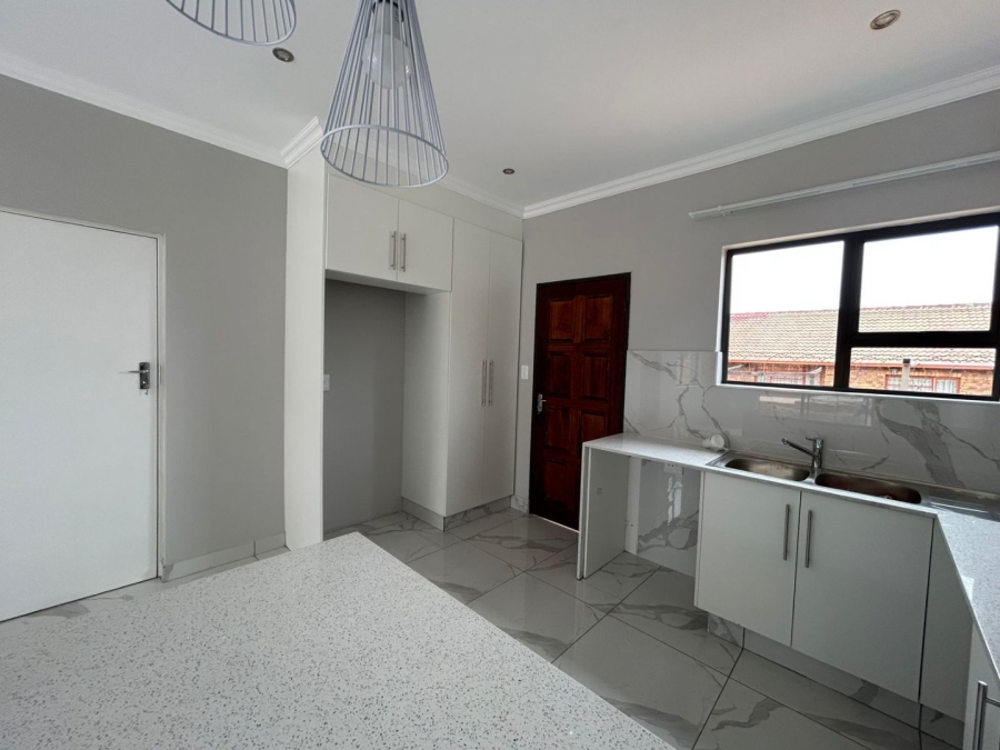 3 Bedroom Property for Sale in Dersley Gauteng