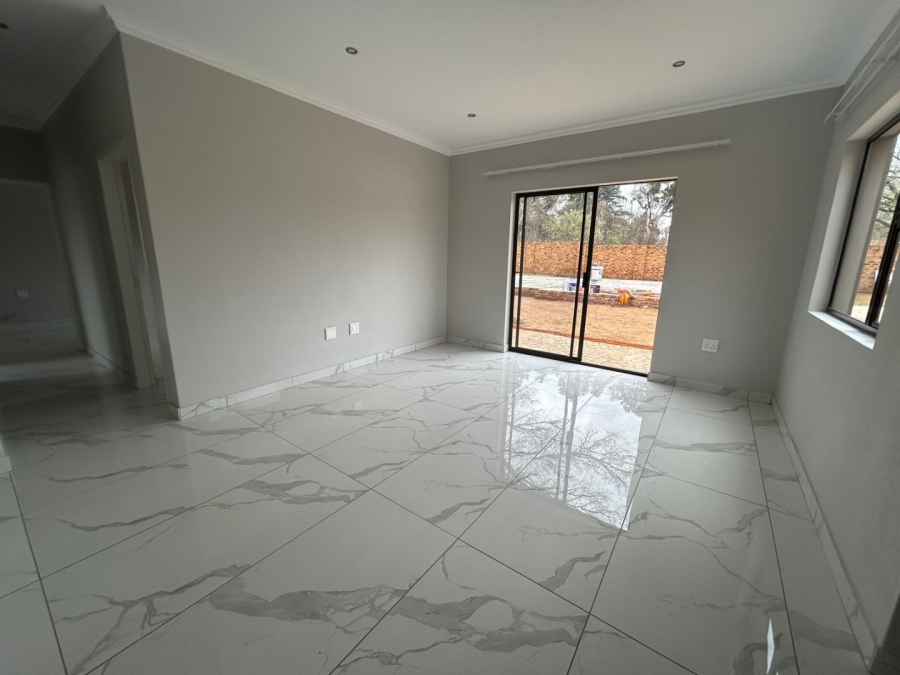 3 Bedroom Property for Sale in Dersley Gauteng