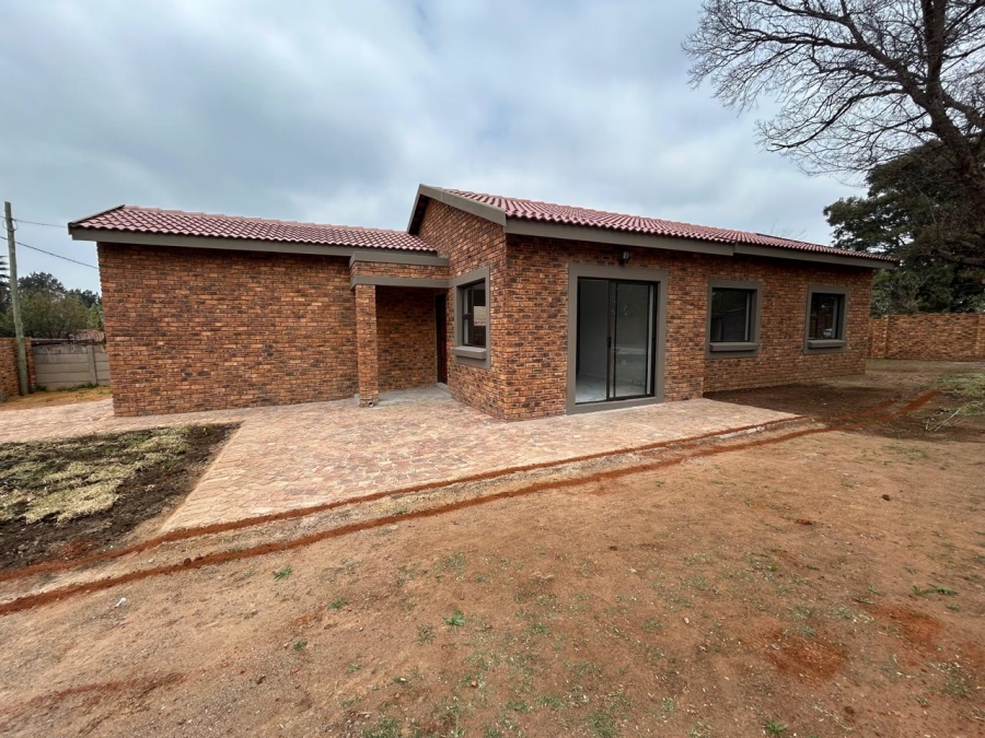 3 Bedroom Property for Sale in Dersley Gauteng