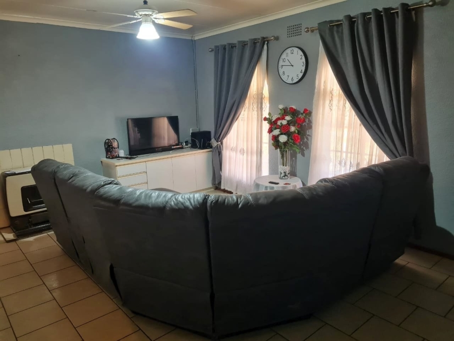 4 Bedroom Property for Sale in Brakpan Central Gauteng