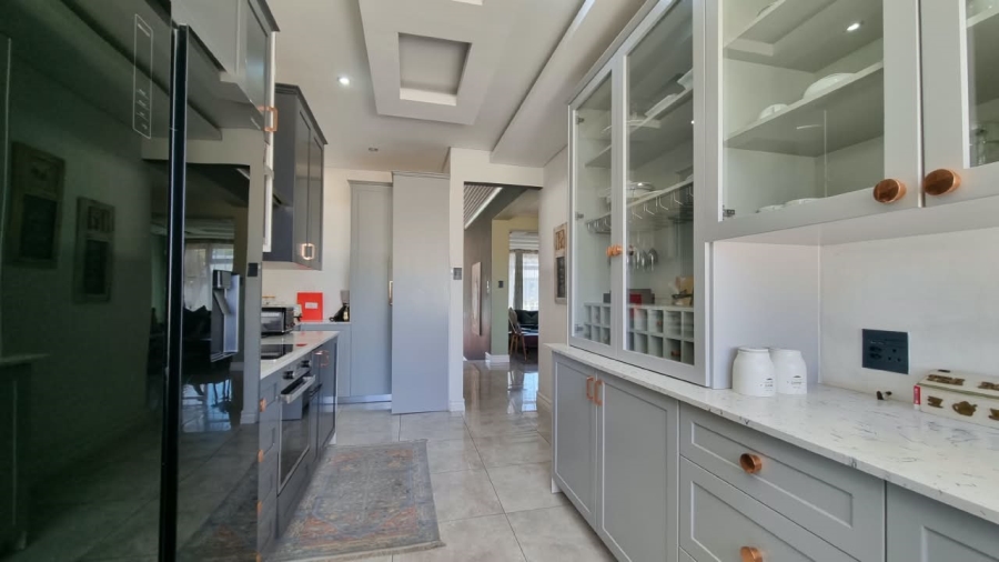 To Let  Bedroom Property for Rent in De Wetshof Gauteng