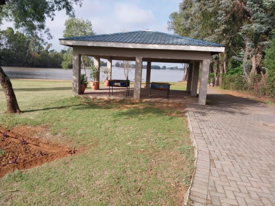 2 Bedroom Property for Sale in Vaal Marina Gauteng