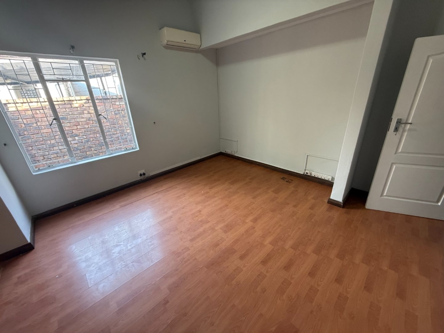 4 Bedroom Property for Sale in Rooihuiskraal Gauteng