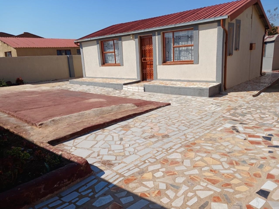 2 Bedroom Property for Sale in Tlamatlama Gauteng