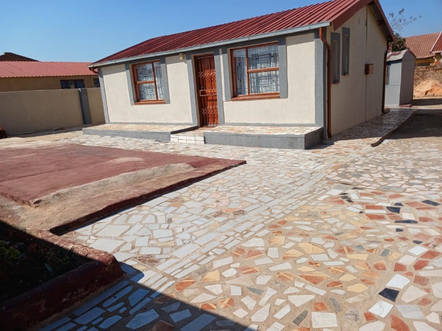 2 Bedroom Property for Sale in Tlamatlama Gauteng