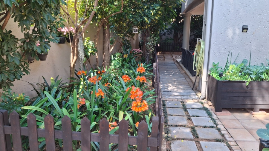 3 Bedroom Property for Sale in Faerie Glen Gauteng