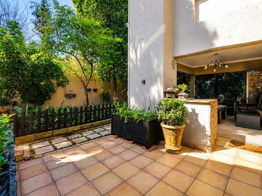 3 Bedroom Property for Sale in Faerie Glen Gauteng