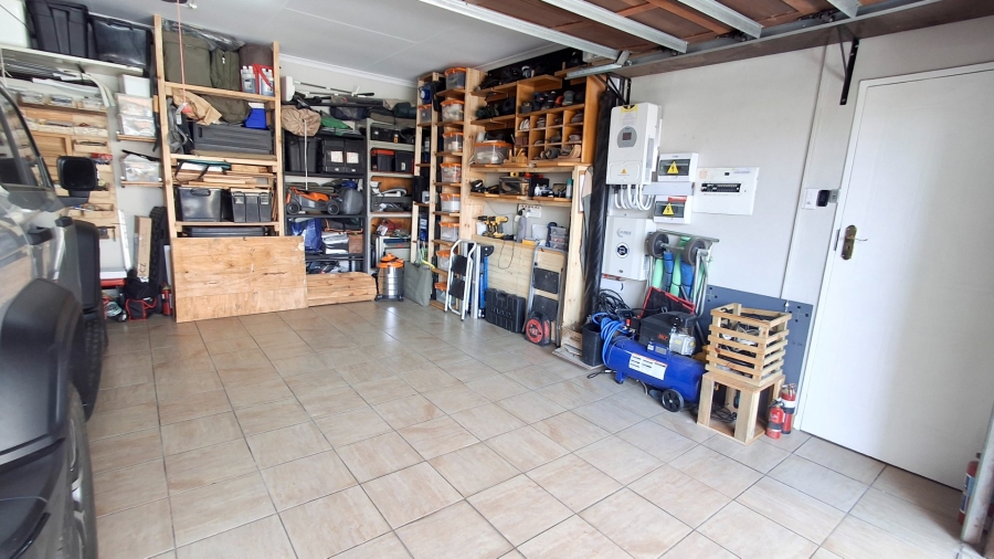 3 Bedroom Property for Sale in Faerie Glen Gauteng