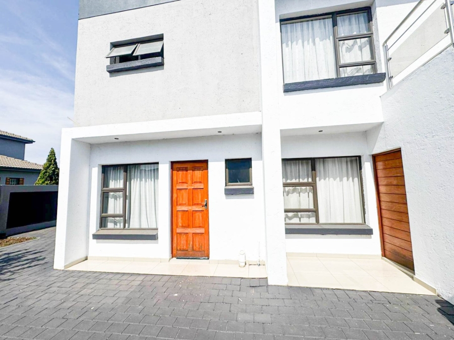To Let 4 Bedroom Property for Rent in Zambezi Manor Lifestyle Estate Gauteng