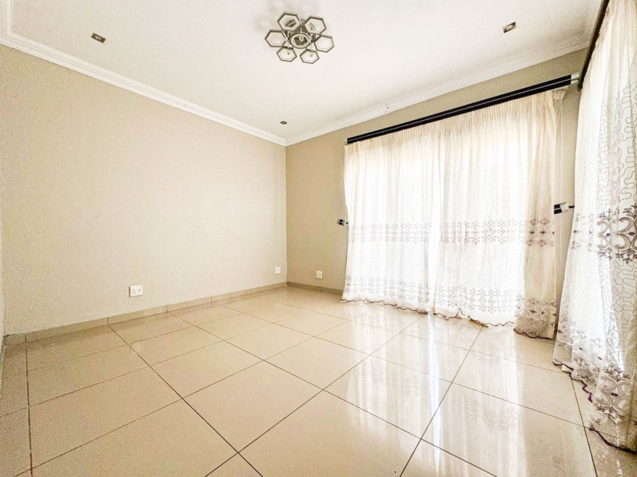 To Let 4 Bedroom Property for Rent in Zambezi Manor Lifestyle Estate Gauteng