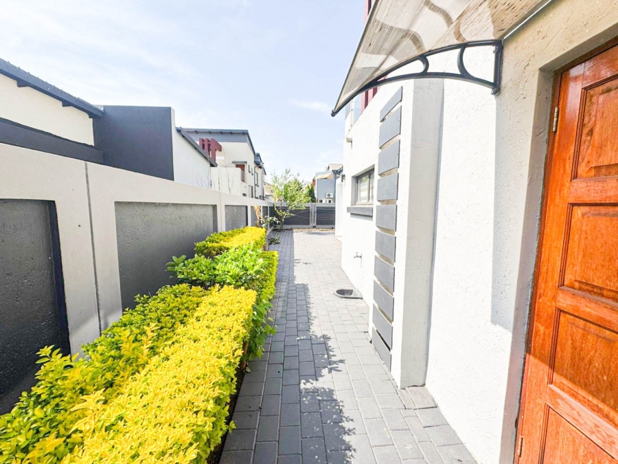 To Let 4 Bedroom Property for Rent in Zambezi Manor Lifestyle Estate Gauteng