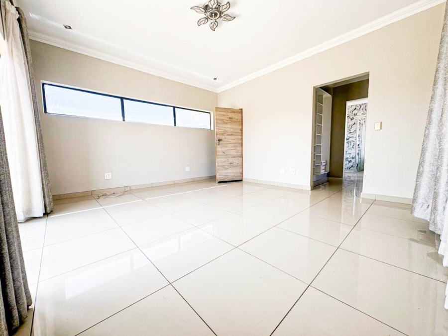 To Let 4 Bedroom Property for Rent in Zambezi Manor Lifestyle Estate Gauteng