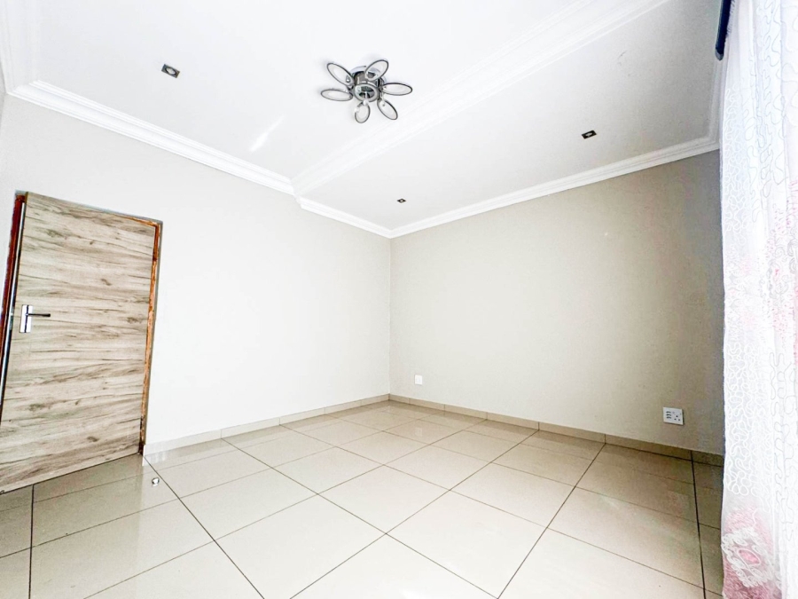 To Let 4 Bedroom Property for Rent in Zambezi Manor Lifestyle Estate Gauteng