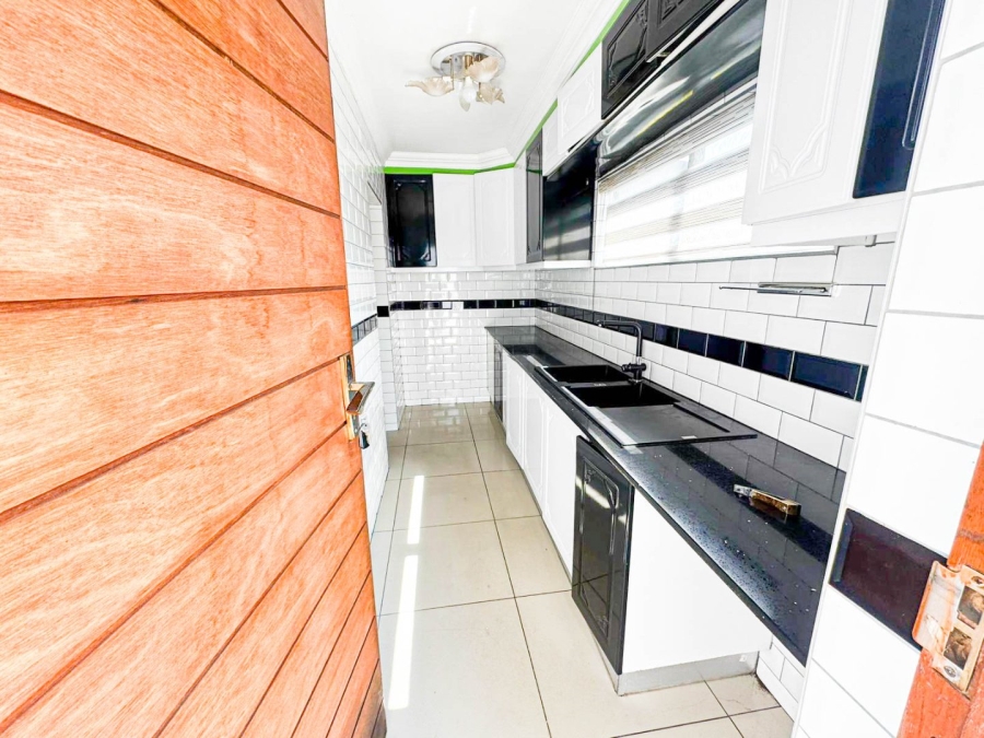 To Let 4 Bedroom Property for Rent in Zambezi Manor Lifestyle Estate Gauteng