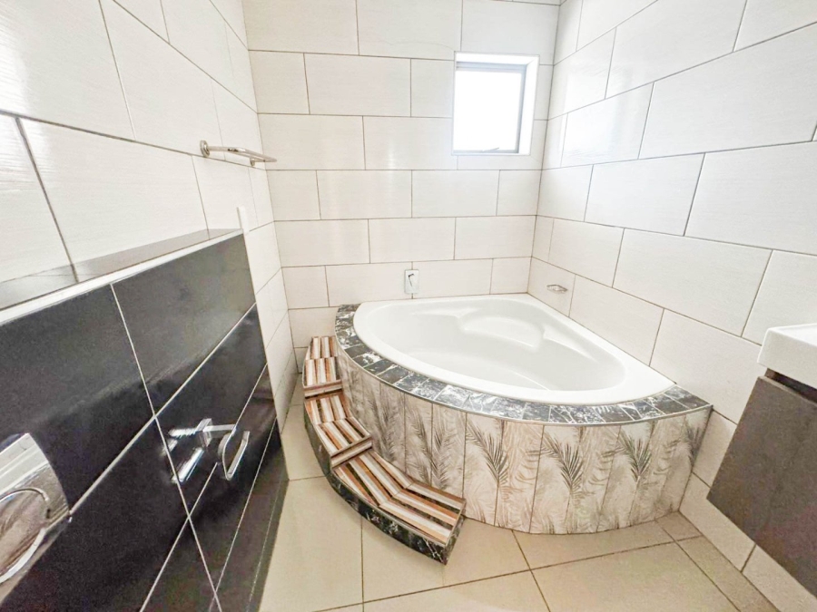 To Let 4 Bedroom Property for Rent in Zambezi Manor Lifestyle Estate Gauteng