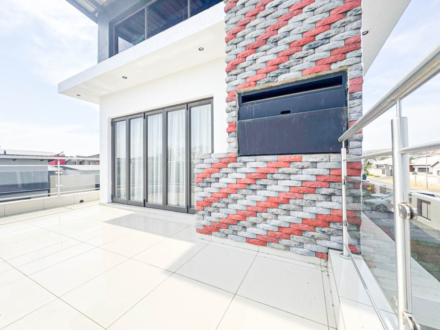 To Let 4 Bedroom Property for Rent in Zambezi Manor Lifestyle Estate Gauteng