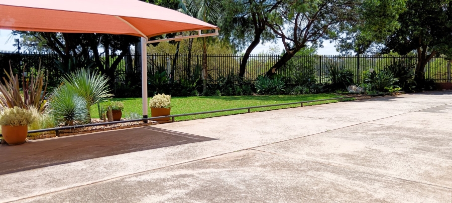 To Let 1 Bedroom Property for Rent in Groenkloof Gauteng