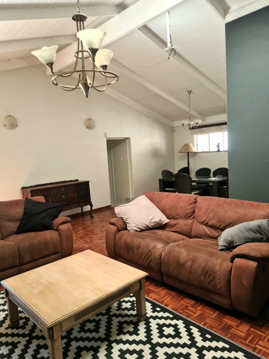 5 Bedroom Property for Sale in Clubview Gauteng