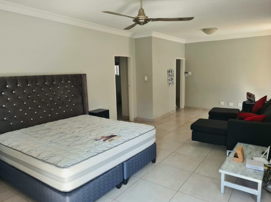 5 Bedroom Property for Sale in Clubview Gauteng