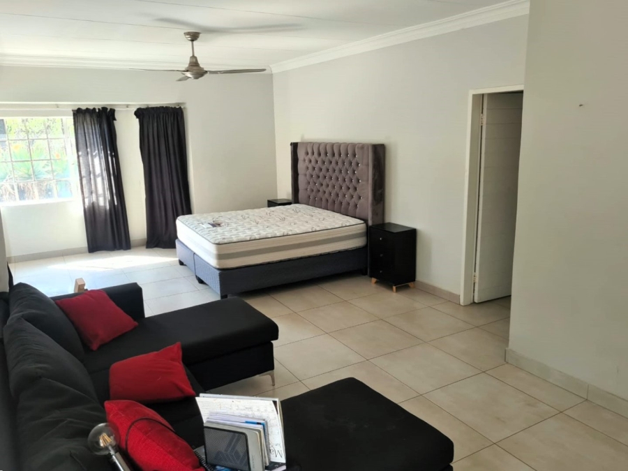 5 Bedroom Property for Sale in Clubview Gauteng