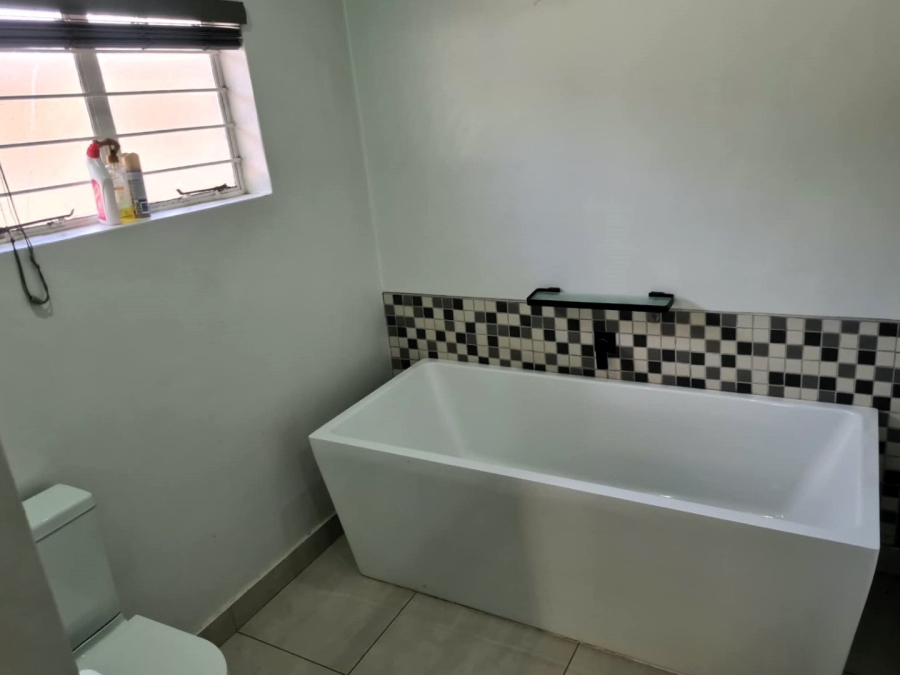 5 Bedroom Property for Sale in Clubview Gauteng